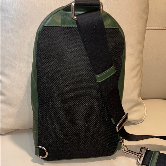 Coach NWOT Charles Varsity Stripe Men's Slingpack - Picture 7 of 17